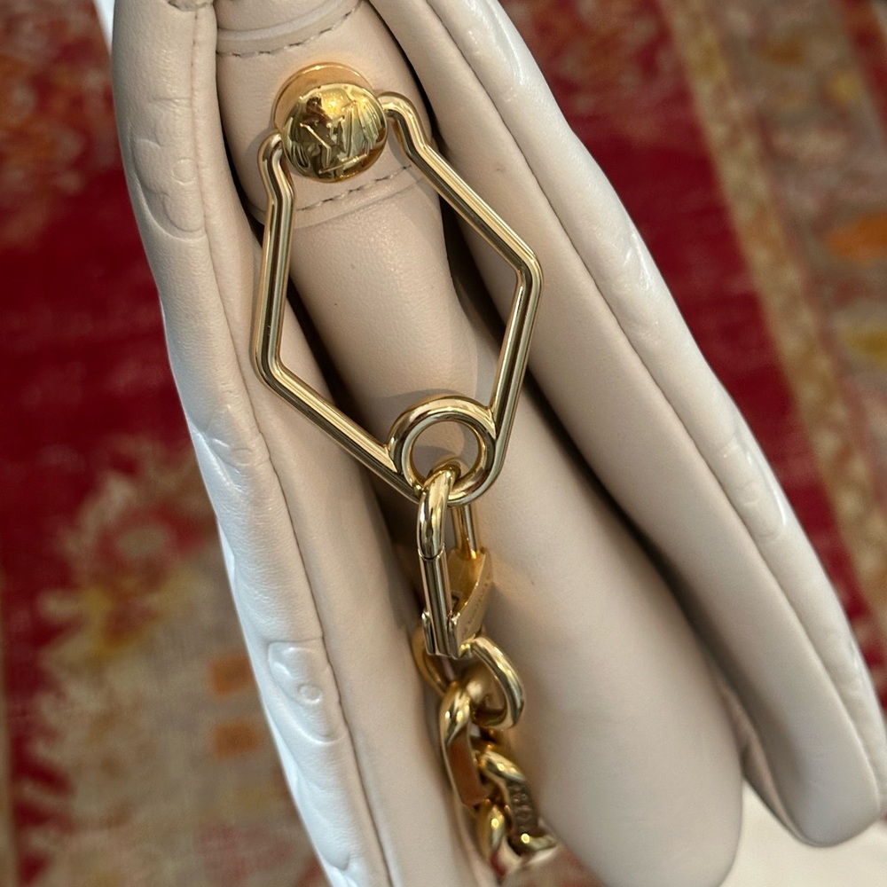 Louis Vuitton Coussin PM Cream handbag - Picture 3 of 8